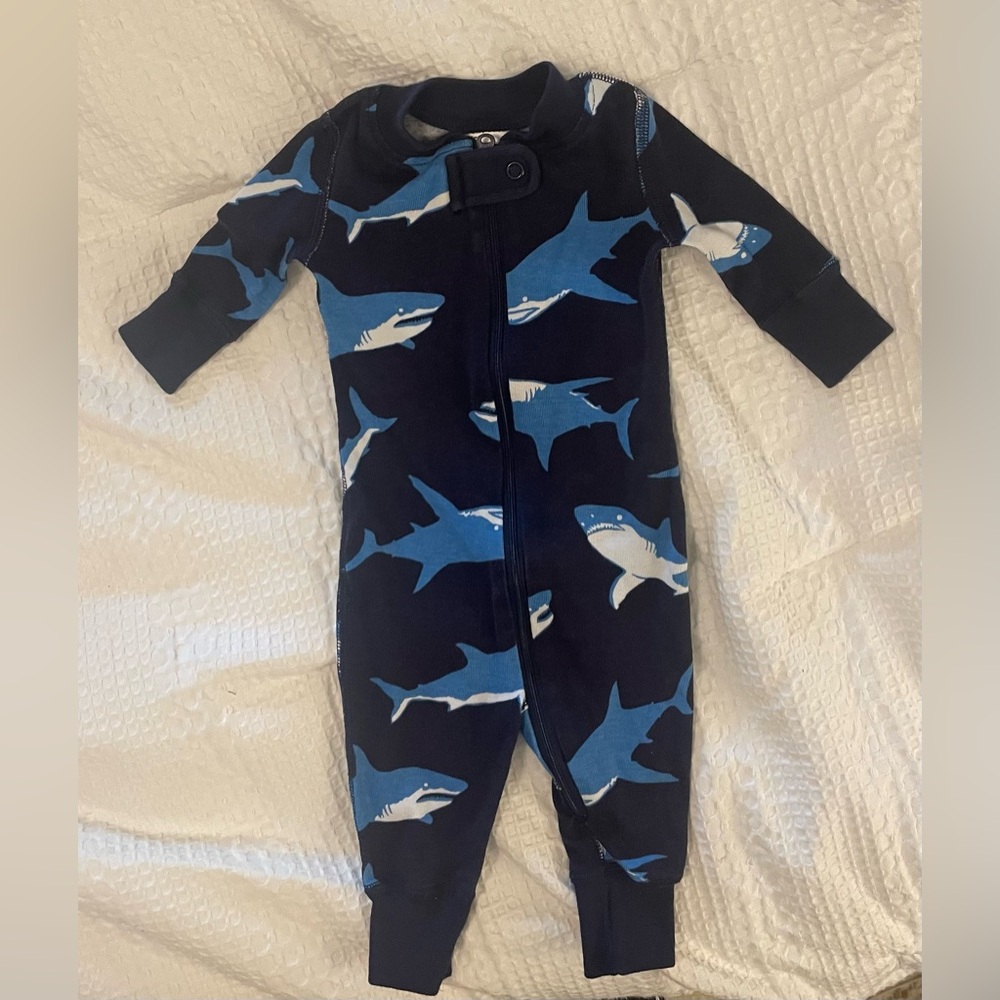 Hanna Andersson Zip Sleeper Blue Sharks 0-3 months, EUC